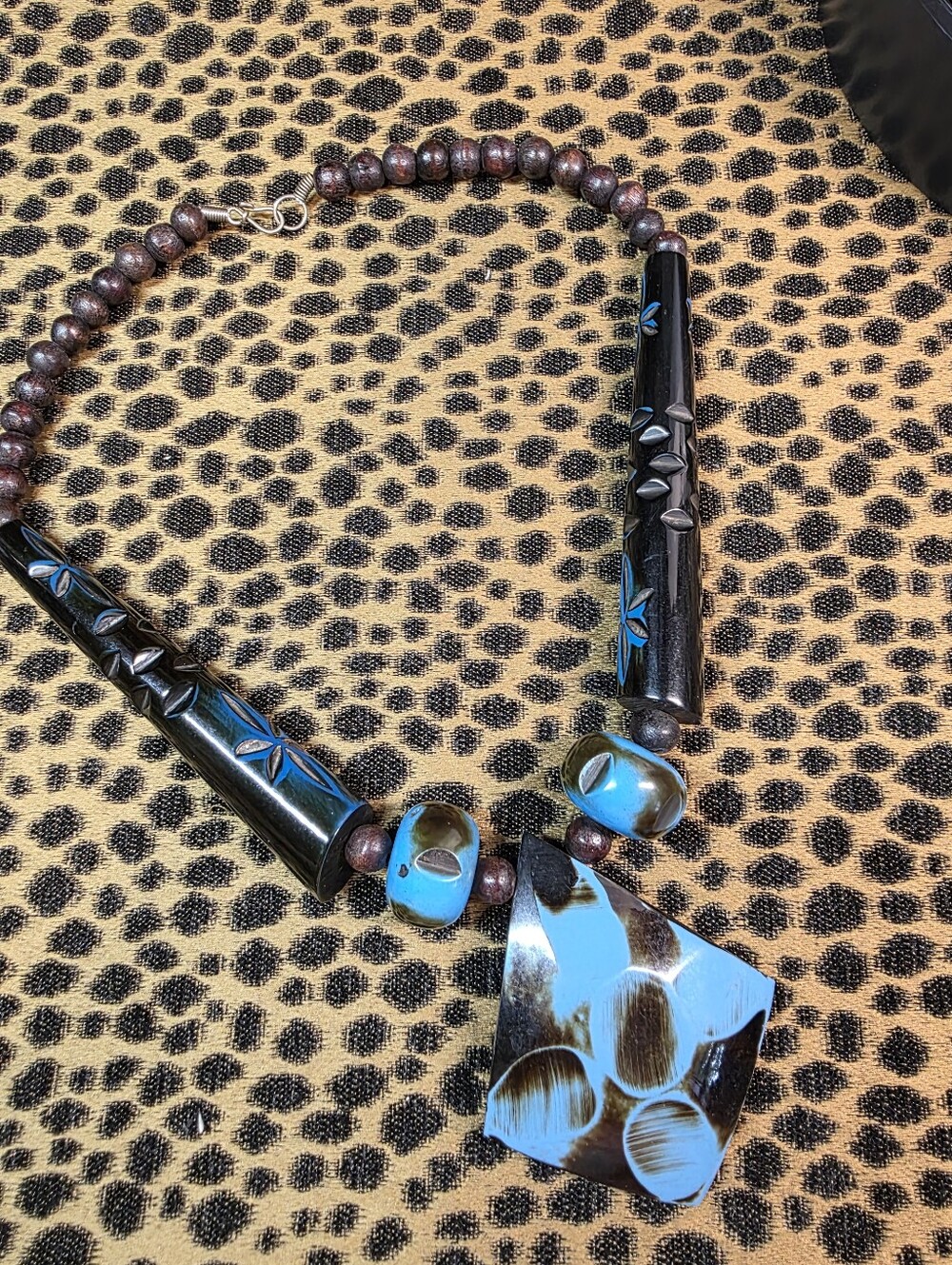 Chunky African Safari Tribal Carved Resin Boho Statement Necklace